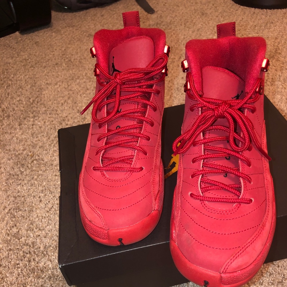 All red 12’s